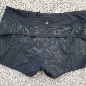 Lululemon shorts size 8